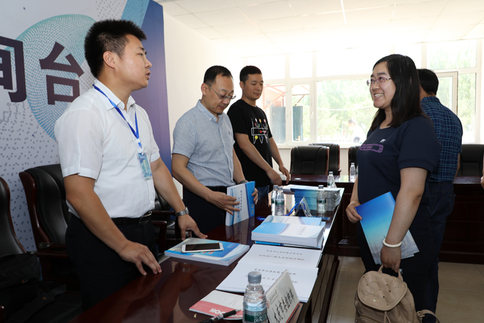 市委書記韓立華蒞臨我校，為師生解讀社會(huì)經(jīng)濟(jì)咨詢服務(wù)新趨勢